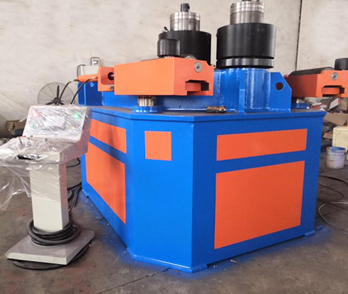 Profile-bending-machine-2